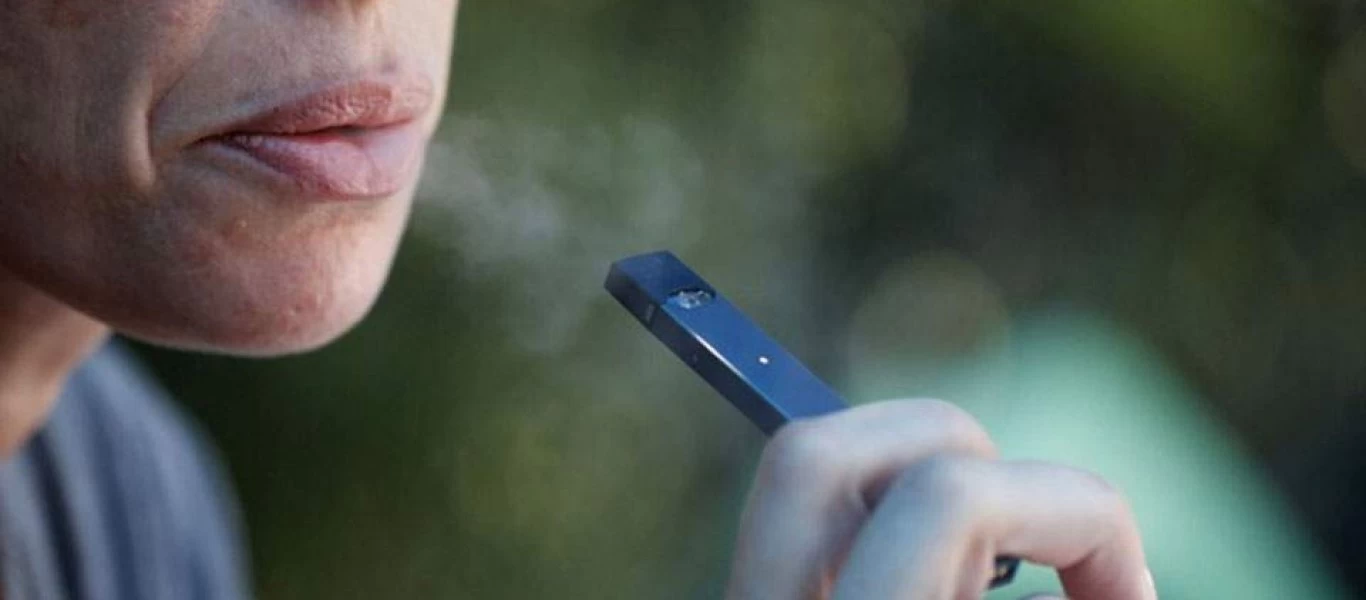 Πόσο βλαβερό είναι τελικά το ηλεκτρονικό τσιγάρο; - Οι ειδικοί εξηγούν